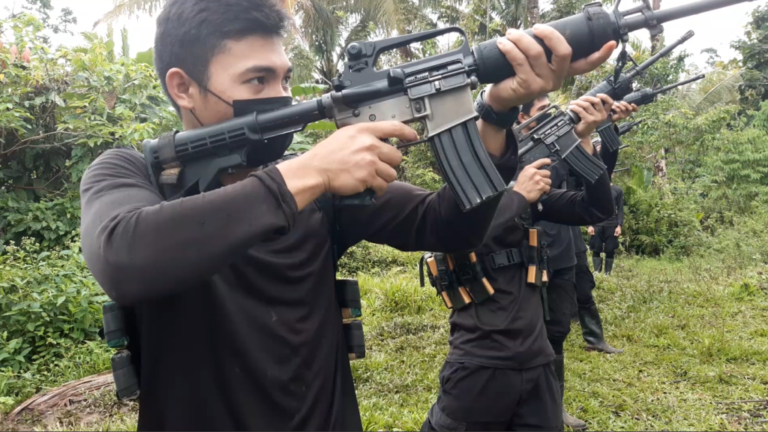 Filippinerna: Nya folkarmén bekämpar regeringstrupper i provinsen Samar